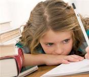 Что делать, если ребенок не хочет делать домашнее задание сам?